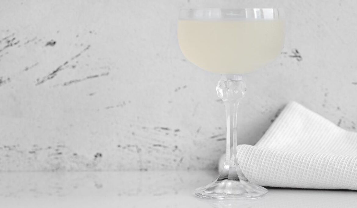Perfekter Cocktail mit Cointreau und Gin: Whitelady.